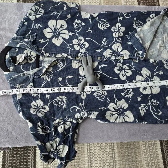 RIPZONE Blue with white flower pattern cotton button down short sleeve - Picture 7 of 8